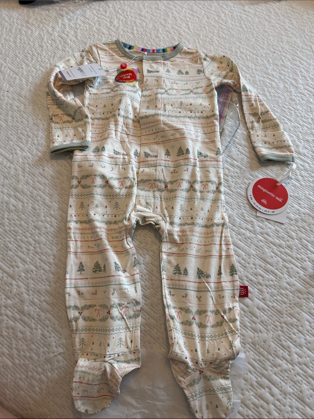 Magnetic me time of wonder, Footie NWT 6-9M